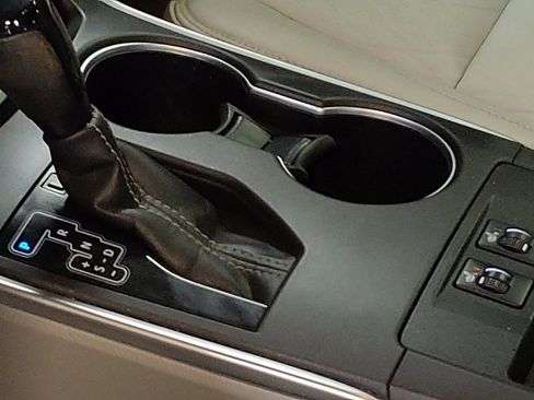 Used 2017 Toyota Camry XLE w/ Moonroof Package image 26