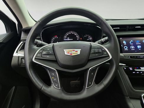 Used 2017 Cadillac XT5 Luxury w/ Driver Awareness Package AWD/4WD image 14