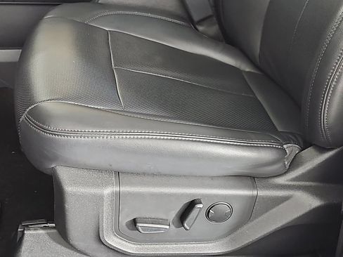 Used 2023 Ford Expedition XLT AWD/4WD image 27