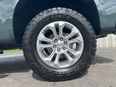 Used 2025 Chevrolet Silverado 1500 LTZ AWD/4WD image 20