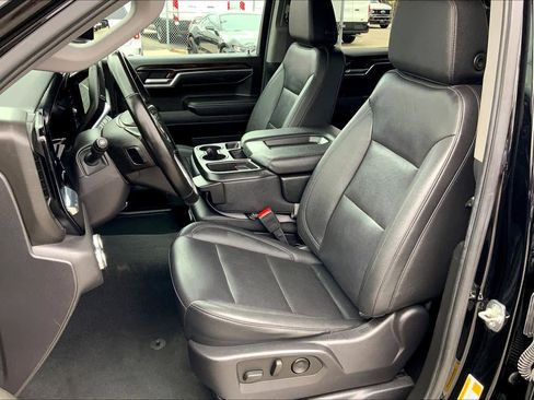 Certified 2025 GMC Sierra 1500 SLT image 8