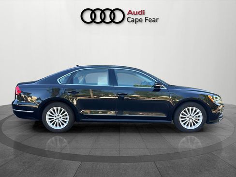 Used 2017 Volkswagen Passat 1.8T SE FWD image 6