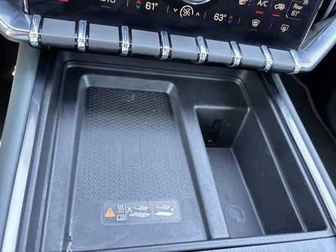 Used 2025 GMC Acadia AT4 AWD/4WD image 42