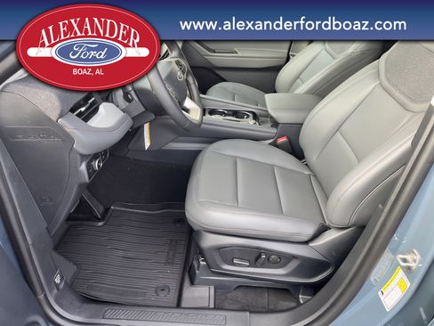 New 2026 Ford Explorer Active w/ Active Comfort Package image 8