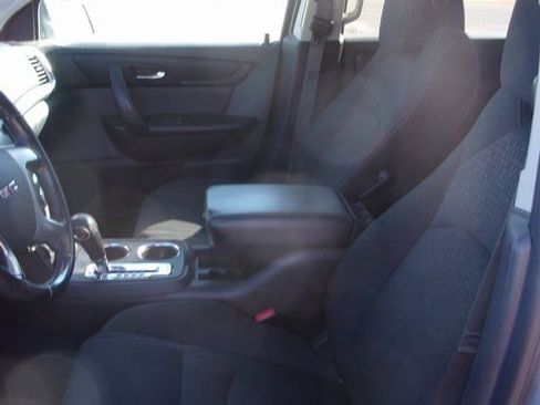 Used 2016 GMC Acadia SLE image 11