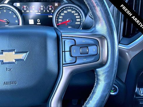 Used 2020 Chevrolet Silverado 1500 High Country image 13