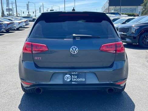 Used 2017 Volkswagen GTI SE FWD image 10