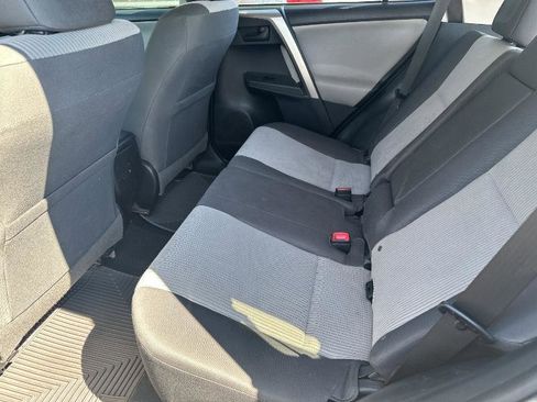 Used 2014 Toyota RAV4 LE image 8