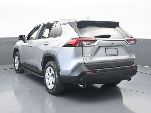 Used 2023 Toyota RAV4 LE image 4