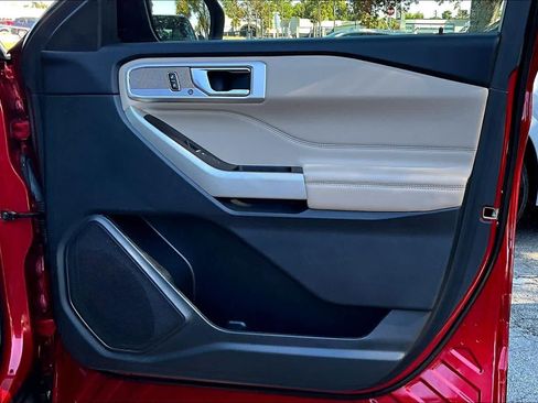 Used 2020 Ford Explorer Limited w/ Class III Trailer Tow Package image 26