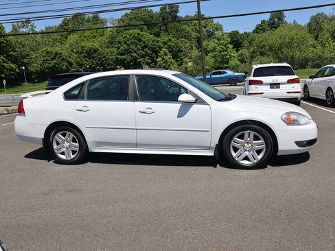 Used 2010 Chevrolet Impala LT w/ Luxury Edition Package FWD image 8