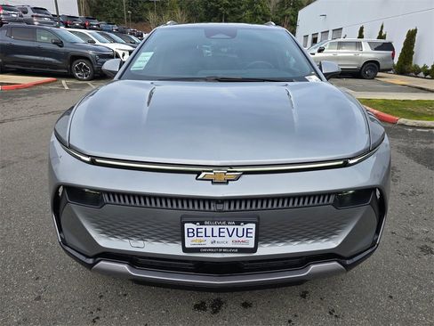 New 2026 Chevrolet Equinox EV LT image 8