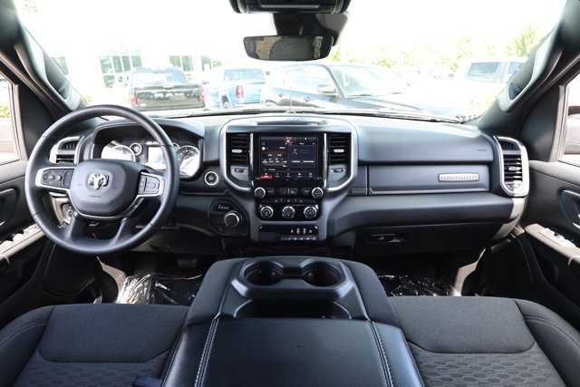 Used 2025 RAM 1500 Big Horn RWD image 32