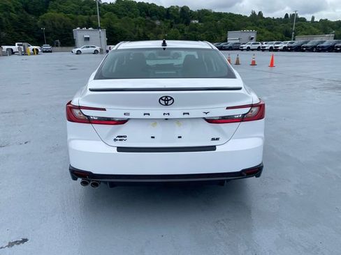 New 2026 Toyota Camry Hybrid AWD/4WD image 9