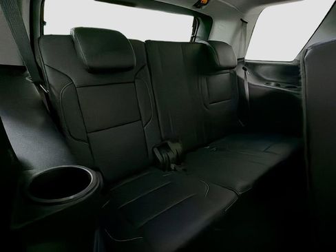 Used 2019 GMC Yukon SLT w/ HD Trailering Package image 30