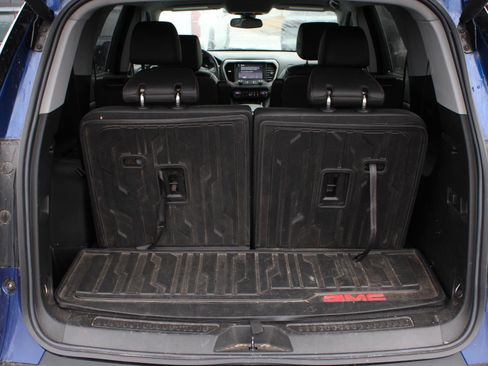 Used 2023 GMC Acadia AT4 w/ Preferred Package image 8