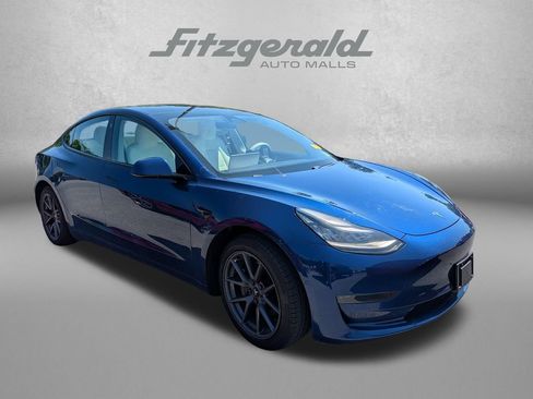 Used 2021 Tesla Model 3 Standard Range Plus RWD image 1