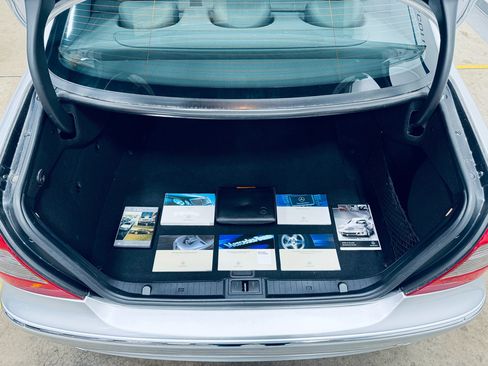 Used 2008 Mercedes-Benz E 350 Sedan image 27