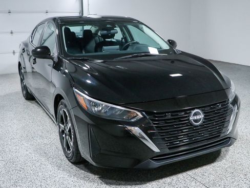 Used 2024 Nissan Sentra SV FWD image 5