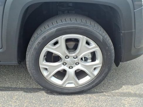 Certified 2023 Jeep Renegade Limited w/ Sun/Sound Group AWD/4WD image 10