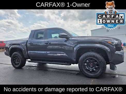 Used 2026 Toyota Tacoma SR5 AWD/4WD image 3