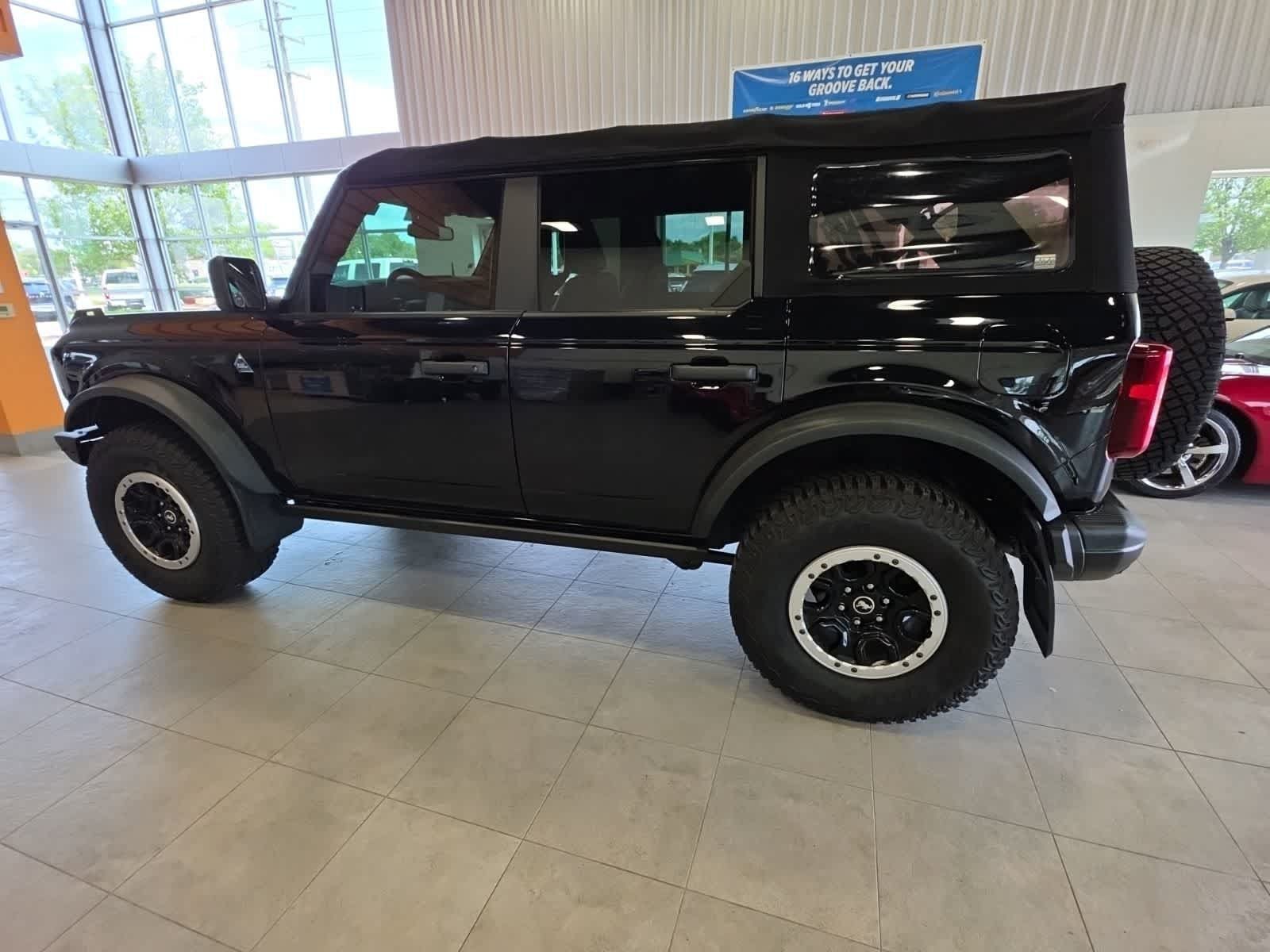 Used 2022 Ford Bronco Black Diamond w/ Sasquatch Package AWD/4WD image 12
