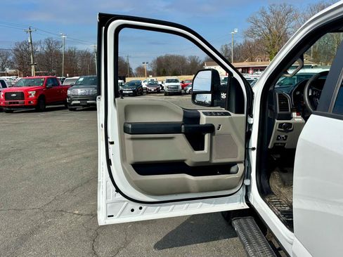 Used 2019 Ford F250 XL w/ Power Equipment Group RWD image 14