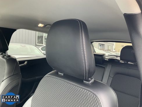 Used 2025 Ford Escape SE image 18