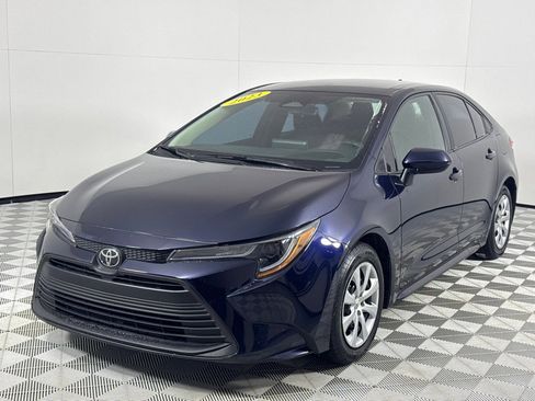 Used 2023 Toyota Corolla LE image 9