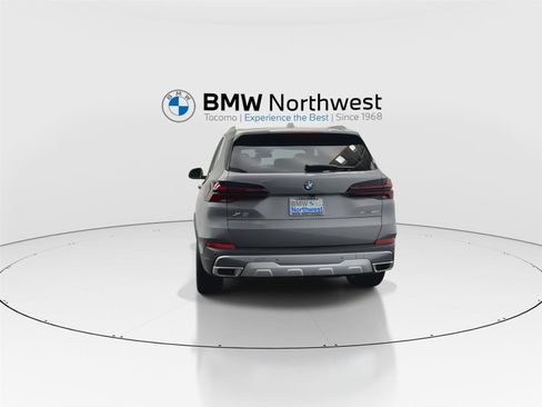 New 2026 BMW X5 xDrive40i AWD/4WD image 13