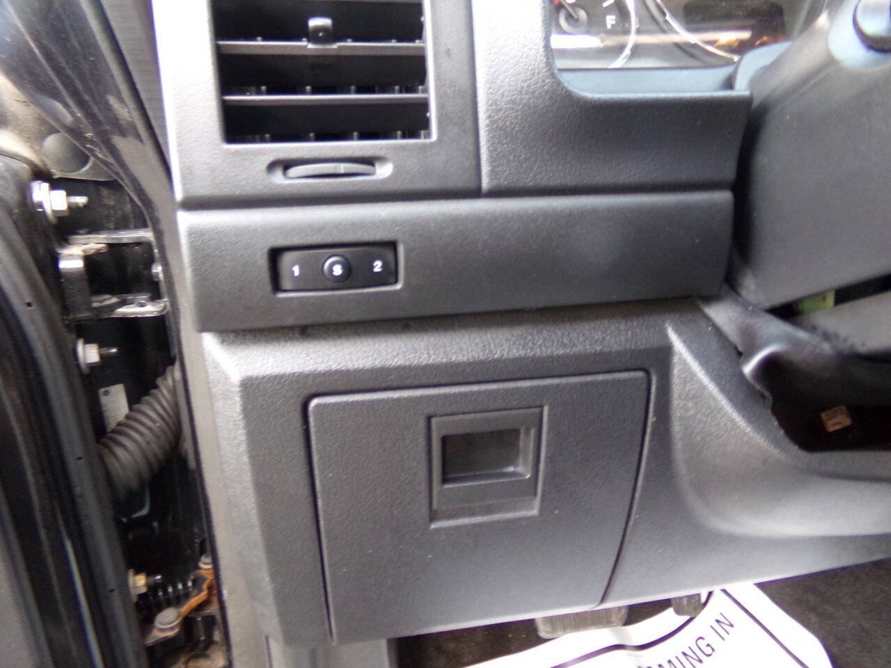 Used 2012 Jeep Liberty Limited Jet w/ Comfort/Convenience Group AWD/4WD image 30