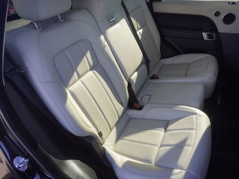 Used 2020 Land Rover Range Rover Sport HSE image 27