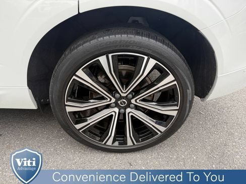 Certified 2023 Volvo XC60 B6 Ultimate w/ Protection Package Premier AWD/4WD image 13