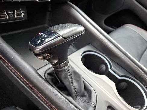 Used 2024 Dodge Durango GT AWD/4WD image 17
