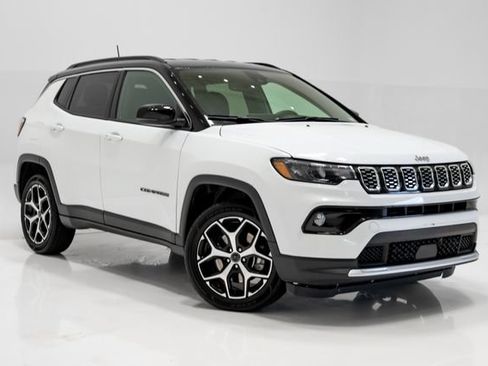 Used 2025 Jeep Compass Limited AWD/4WD image 6