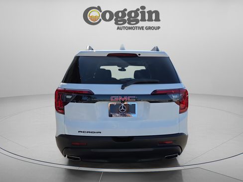 Used 2023 GMC Acadia SLT w/ Elevation Edition image 5