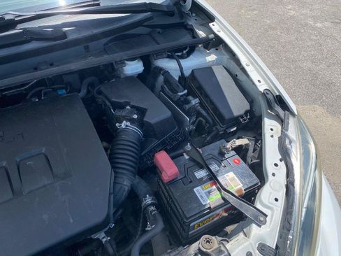 Used 2019 Toyota Corolla SE FWD image 25