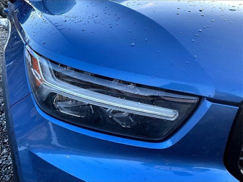 Used 2020 Volvo XC40 T5 R-Design w/ Protection Package Premier image 28