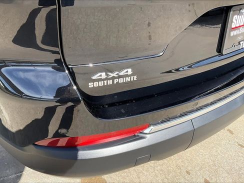 New 2025 Jeep Grand Cherokee L Laredo w/ Luxury Tech Group I image 15