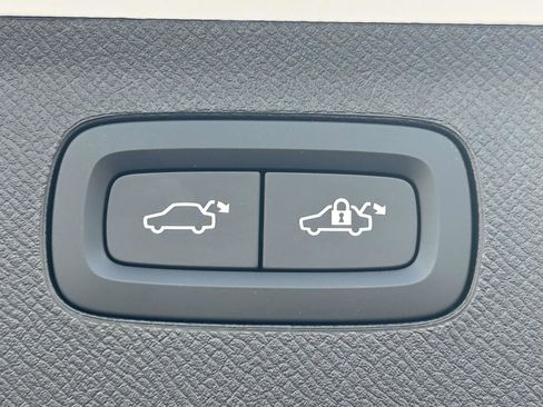 New 2026 Volvo XC90 B6 Ultra image 19