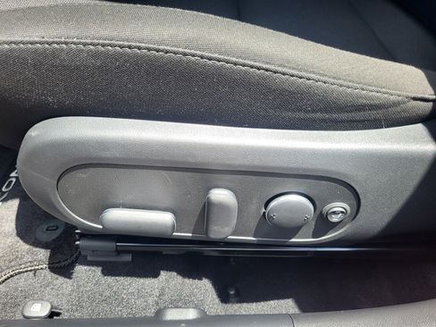 Used 2024 Hyundai Kona SEL AWD/4WD image 12