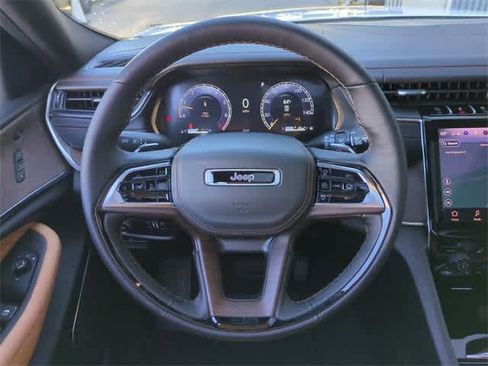New 2025 Jeep Grand Cherokee Summit image 24
