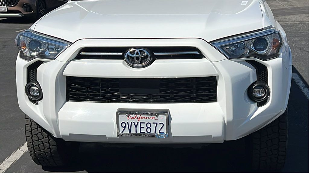 Used 2024 Toyota 4Runner SR5 AWD/4WD image 3