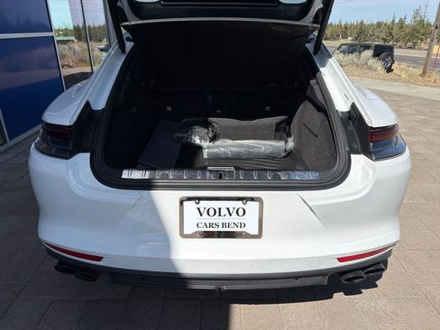 Used 2022 Porsche Panamera 4S AWD/4WD image 9