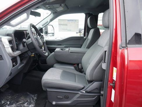 New 2026 Ford F250 XLT w/ FX4 Off-Road Package AWD/4WD image 2