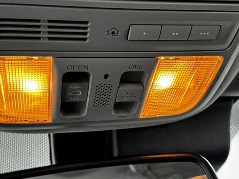 Used 2017 Honda Pilot Touring image 33