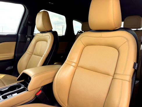 Used 2022 Lincoln Corsair Reserve w/ Elements Package image 13