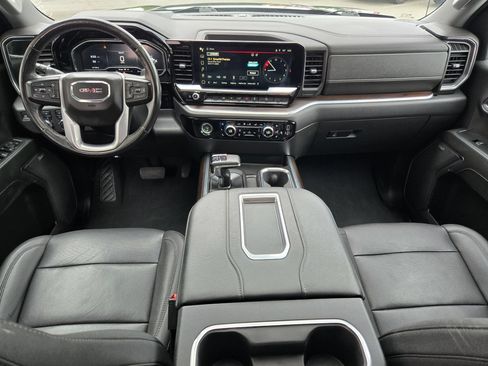 Used 2022 GMC Sierra 1500 SLT w/ SLT Convenience Package AWD/4WD image 10