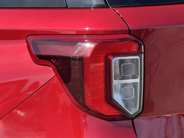 Used 2022 Ford Explorer ST w/ ST Street Pack AWD/4WD image 9