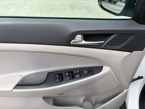 Used 2020 Hyundai Tucson Sport w/ Cargo Package FWD image 3